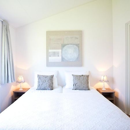 Europarcs Schoneveld Villa Breskens Room photo