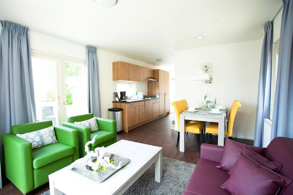 Europarcs Schoneveld Villa Breskens Room photo